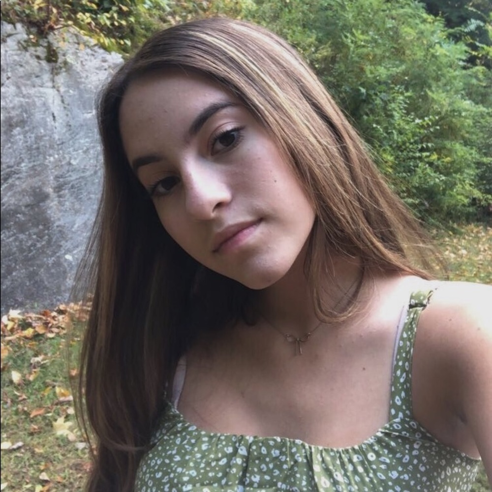 Meet your Posher, Alyssa